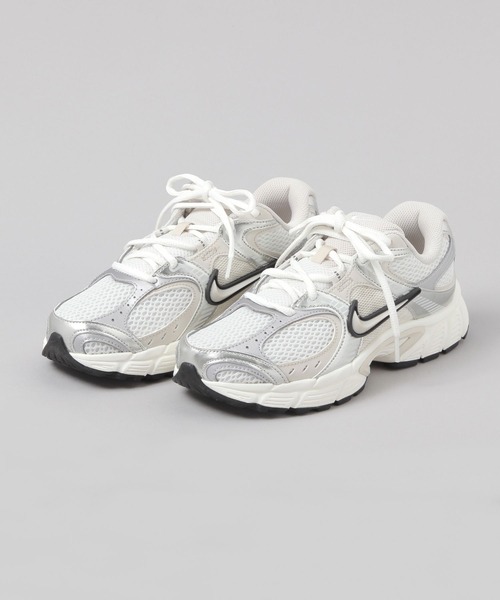 NIKE(ナイキ)の「【NIKE】V5RNR/629975(スニーカー・レディース・ブラック/レッド系その他/アイボリー・LARGE/MEDIUM)」の22枚目の写真
