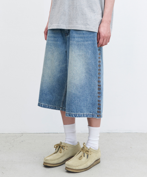 URBANSTOFF(アーバンストッフ)の「ステラ刺繍バミューダパンツ(ライトブルー)(その他パンツ・レディース・その他・MEDIUM/LARGE)」の2枚目の写真