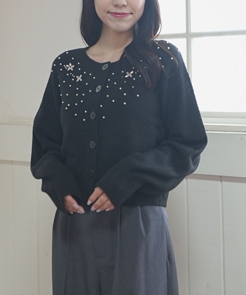 archives（アルシーヴ）の「ビジューニットカーディガン（カーディガン/ボレロ・レディース・アイボリー/ブラック/グレー・MEDIUM）」の13枚目の写真