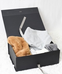 Fun & Daily（ファンアンドデイリー）の「F&D : 組み立て式・リボンギフトボックス（L）（ラッピングキット）」