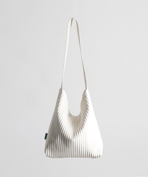 GREEN STUFF(グリーンスタッフ)の「シンプルなショッパーバッグ62プリーツプリーツ - ivory S(エコバッグ/サブバッグ・レディース・その他・FREE)」の1枚目の写真
