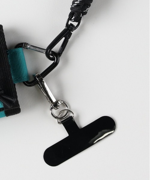 Right-on（ライトオン）の「【Right-on Basic】ネックストラップ付ミニウォレット (軽量/機能性/スタイリッシュ/多用途)（ショルダーバッグ・メンズ・グレー/ブラック/グリーン・ONE SIZE）」の8枚目の写真