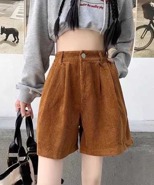 Flugge（フラッジー）の「コーデュロイハーフパンツ（その他パンツ・レディース・ブラウン/ブラック・LARGE/MEDIUM）」の5枚目の写真