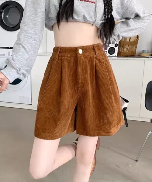 Flugge（フラッジー）の「コーデュロイハーフパンツ（その他パンツ・レディース・ブラウン/ブラック・LARGE/MEDIUM）」の6枚目の写真