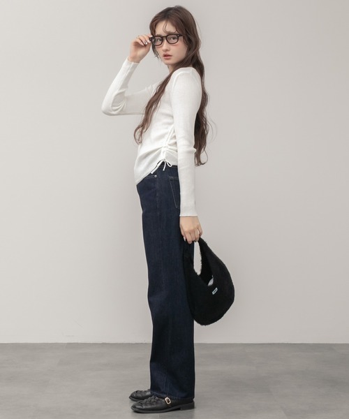 HEILIS（ヘイリス）の「サイドリボンニットトップス / アイボリー ブラック ベージュ 肌見せ ヘルシー ニット ドロスト トップス 長袖  変形 ノームコア 韓国 シンプル 無地 カジュアル 春服 秋服 冬服（ニット/セーター・レディース・ベージュ/アイボリー/ブラック・FREE）」の18枚目の写真