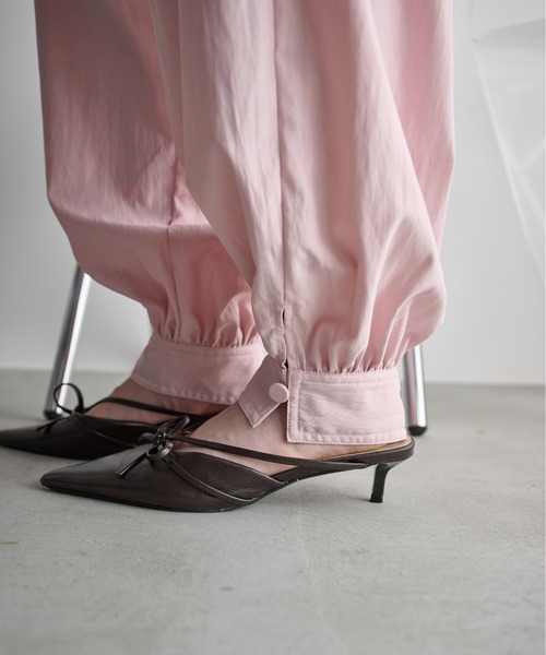 THE YOn（ザヨン）の「タックデザインバルーンカラーパンツ（その他パンツ・レディース・ライム/ピンク/グレイッシュベージュ・FREE）」の14枚目の写真