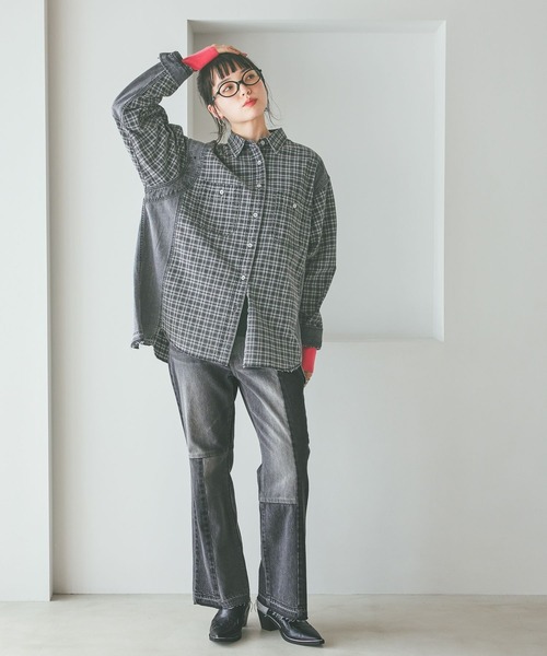 niko and...（ニコアンド）の「[NKJ 2026SS] ストレートセミフレアデニムパンツ（デニムパンツ・レディース・インディゴブルー/グレー・MEDIUM/LARGE）」の4枚目の写真