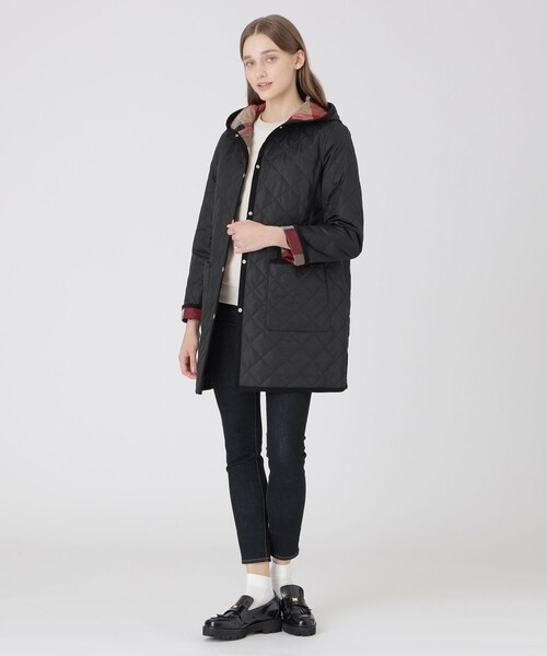 BLUE LABEL CRESTBRIDGE（ブルーレーベルクレストブリッジ）の「【取扱店舗限定】ナチュラルタフタキルティングコート（その他アウター・レディース・ブラック・38/36）」の2枚目の写真