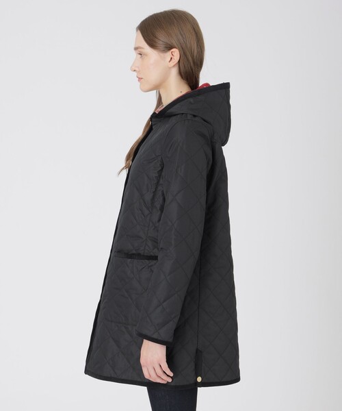 BLUE LABEL CRESTBRIDGE（ブルーレーベルクレストブリッジ）の「【取扱店舗限定】ナチュラルタフタキルティングコート（その他アウター・レディース・ブラック・38/36）」の4枚目の写真