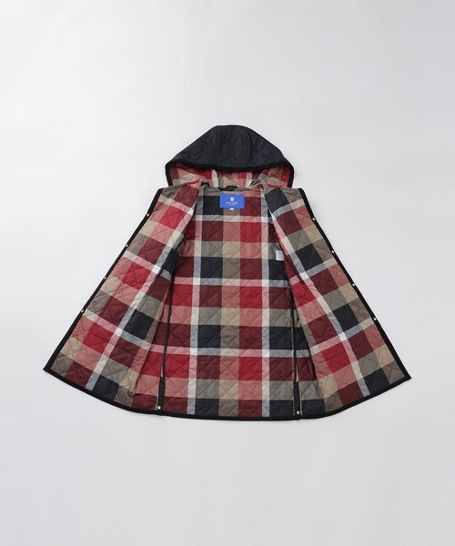 BLUE LABEL CRESTBRIDGE（ブルーレーベルクレストブリッジ）の「【取扱店舗限定】ナチュラルタフタキルティングコート（その他アウター・レディース・ブラック・38/36）」の7枚目の写真