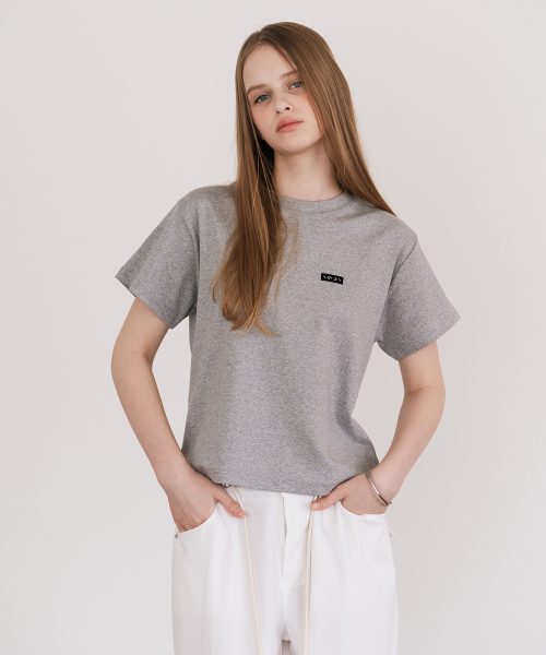 INJIACTIVE(インジアクティブ)の「スモールロゴTシャツ グレー(Tシャツ/カットソー・レディース・その他・ONE SIZE)」の1枚目の写真