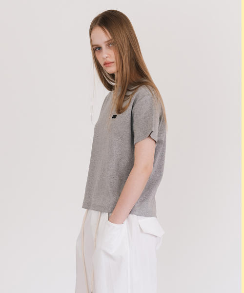 INJIACTIVE(インジアクティブ)の「スモールロゴTシャツ グレー(Tシャツ/カットソー・レディース・その他・ONE SIZE)」の4枚目の写真