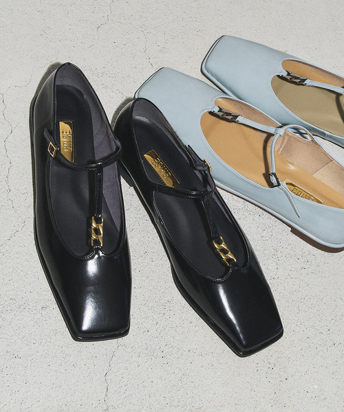 GRISE（グリーズ）の「GRISEスクエアチェーンツキTストラップフラット（その他シューズ・レディース・ブラック/ブルー系その他・25cm/24.5cm/24cm/23.5cm/23cm/22.5cm/22cm）」の2枚目の写真