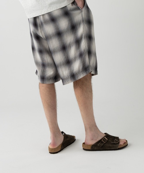 PENDLETON(ペンドルトン)の「ツータック・ショーツ(その他パンツ・メンズ・レッド系その他/インディゴブルー/ローズ/グレー系その他・MEDIUM/SMALL/LARGE)」の2枚目の写真