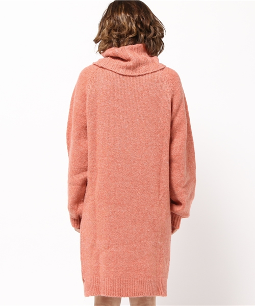 Kastane（カスタネ）の「オフタートルワンピース（ワンピース・レディース・ブラウン/グレー/サーモンピンク・FREE）」の6枚目の写真