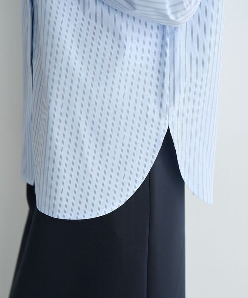 YECCA VECCA（イェッカヴェッカ）の「イージーケアフリルカラーシャツ（シャツ/ブラウス・レディース・ブルー系その他6/ネイビー/オフホワイト・FREE）」の18枚目の写真