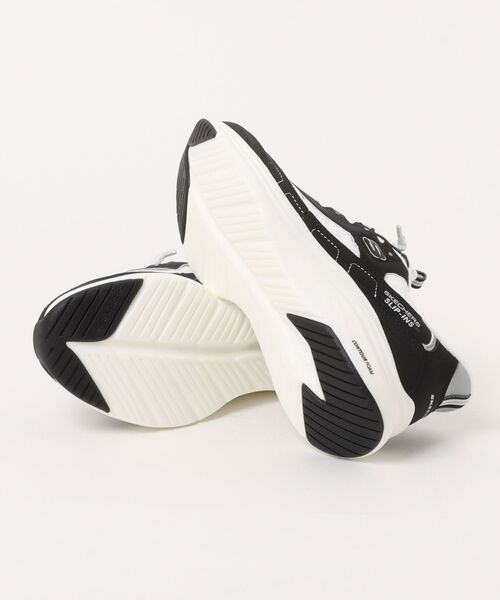 SKECHERS(スケッチャーズ)の「《SKECHERS》CONTOUR FOAM - SWEET NOSTALGIA(スニーカー・レディース・ブラック×ホワイト/ベージュ系その他・22.5cm/23.0cm/23.5cm/24.0cm/24.5cm/25.0cm)」の4枚目の写真