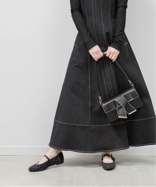 RANDA（ランダ）の「ラウンドトゥストラップパンプス（パンプス・レディース・ブラック/アイボリー/シルバー・LL/L/M/S）」の21枚目の写真