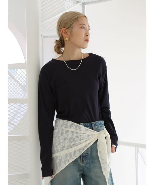 Ungrid（アングリッド）の「シアーフィットロングスリーブTee（Tシャツ/カットソー・レディース・ブラック/レッド/オレンジ/ブルー/オフホワイト・FREE）」の3枚目の写真