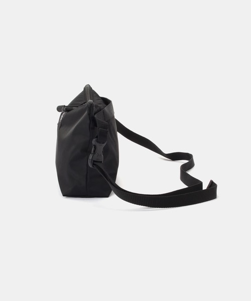 BAGSINPROGRESS(バッグズインプログレス)の「《WEB限定追加》【BAGS IN PROGRESS】FANNY PACK CROSSBODY(ショルダーバッグ・レディース・ブラック・FREE)」の8枚目の写真