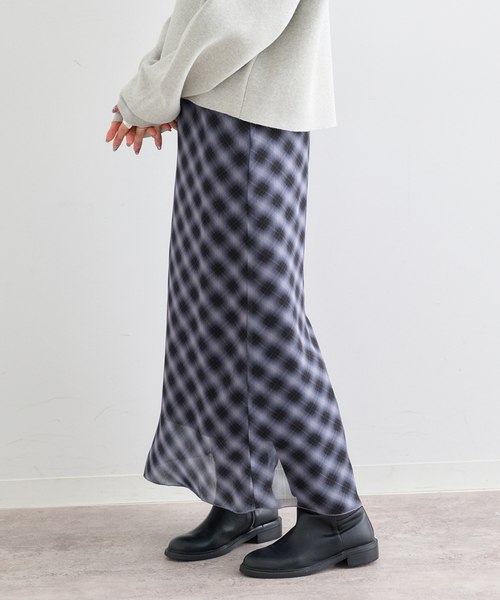 U by SPICK&SPAN（ユーバイスピックアンドスパン）の「シアーチェックタイトスカート（スカート・レディース・スカイブルー/ブラック・38/36）」の10枚目の写真