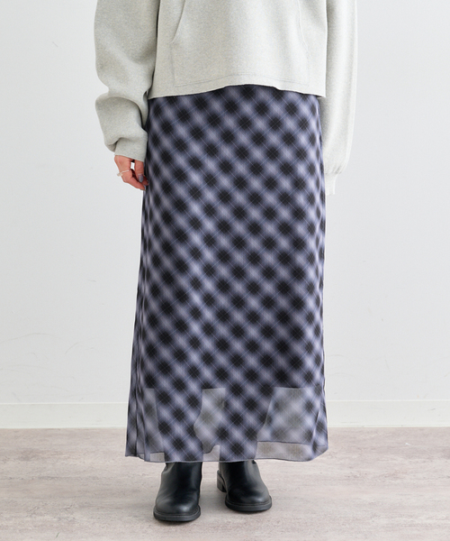 U by SPICK&SPAN（ユーバイスピックアンドスパン）の「シアーチェックタイトスカート（スカート・レディース・スカイブルー/ブラック・38/36）」の14枚目の写真