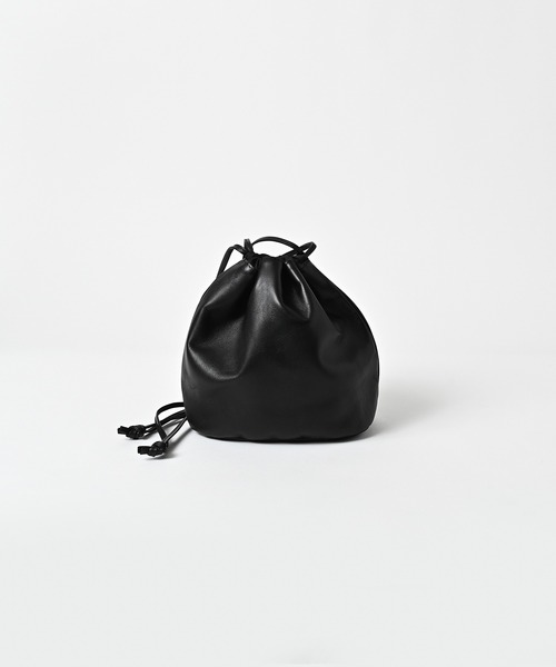 ADAM PATEK(アダムパテック)の「★ADAMPATEK★water repellent leather drawstring bag/撥水レザーミニ巾着バッグ/AP2619003(ショルダーバッグ・レディース・ブラック・FREE)」の3枚目の写真