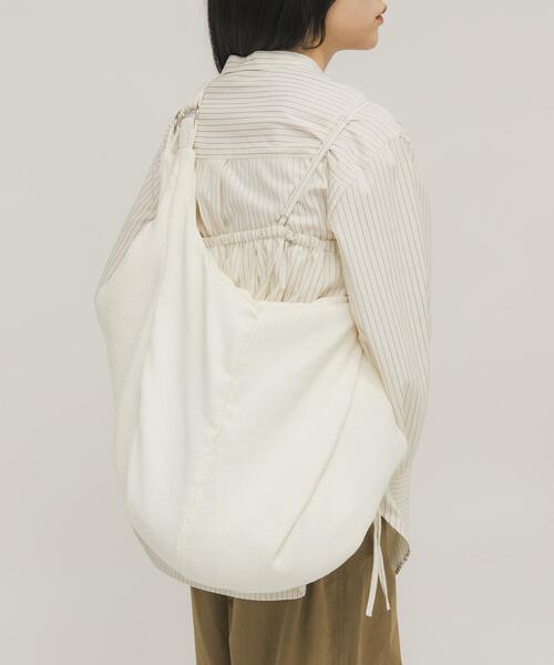 KBF（ケイビーエフ）の「パイル2WAYイージーBAG（トートバッグ・レディース・ネイビー/アイボリー・ONE）」の6枚目の写真