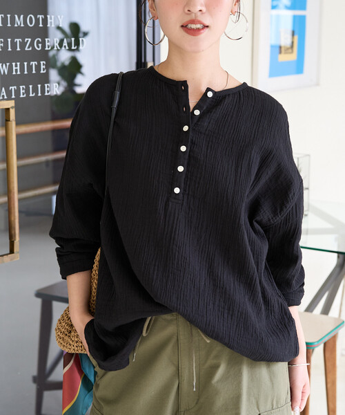 FREAK'S STORE(フリークスストア)の「限定展開 インド ダブルガーゼ ヘンリー ボタン ロングスリーブ(Tシャツ/カットソー・レディース・ブルー/ナチュラル/オリーブ/ブラック/ブラウン・フリ-)」の20枚目の写真