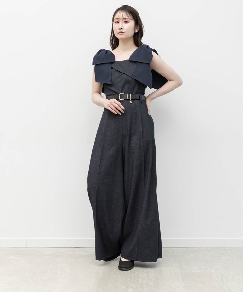 RANDA（ランダ）の「2WAY リボンショルダーロンパース（サロペット/オーバーオール・レディース・ベージュ/ネイビー/グレー・1/0）」の18枚目の写真