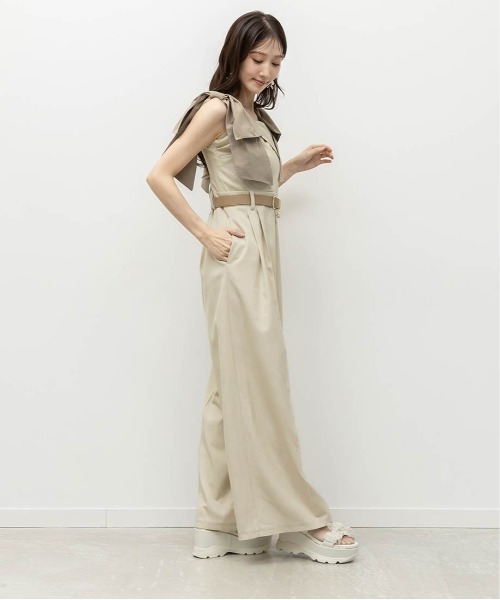 RANDA（ランダ）の「2WAY リボンショルダーロンパース（サロペット/オーバーオール・レディース・ベージュ/ネイビー/グレー・1/0）」の8枚目の写真