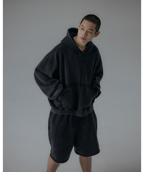 ANGLAN(アングラン)の「Heavyweight Washed Hoodie - Black(パーカー・メンズ・その他・ONE SIZE)」の5枚目の写真
