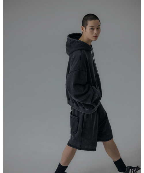 ANGLAN(アングラン)の「Heavyweight Washed Hoodie - Black(パーカー・メンズ・その他・ONE SIZE)」の6枚目の写真