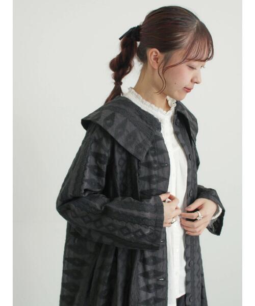 TSUHARU by Samansa Mos2（ツハルバイサマンサモスモス）の「シアー総刺繍コート（その他アウター・レディース・ブラック/オフホワイト・F）」の2枚目の写真