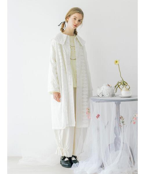 TSUHARU by Samansa Mos2（ツハルバイサマンサモスモス）の「シアー総刺繍コート（その他アウター・レディース・ブラック/オフホワイト・F）」の4枚目の写真