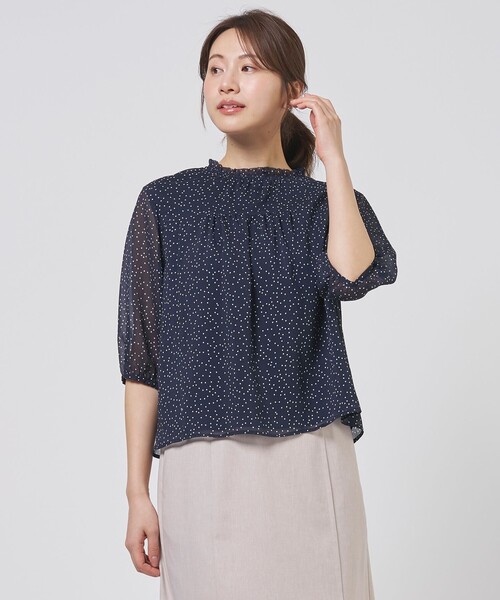 J.PRESS(ジェイプレス)の「シアードットプリント カットソー(Tシャツ/カットソー・レディース・ベージュ系5/ネイビー系5・T13/T15)」の2枚目の写真