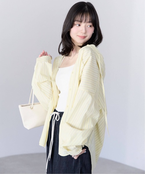 pocket(ポケット)の「フード付きオーバーサイズシャツ(シャツ/ブラウス・レディース・オフホワイト/ブルー/ブラック/イエロー・FREE)」の4枚目の写真