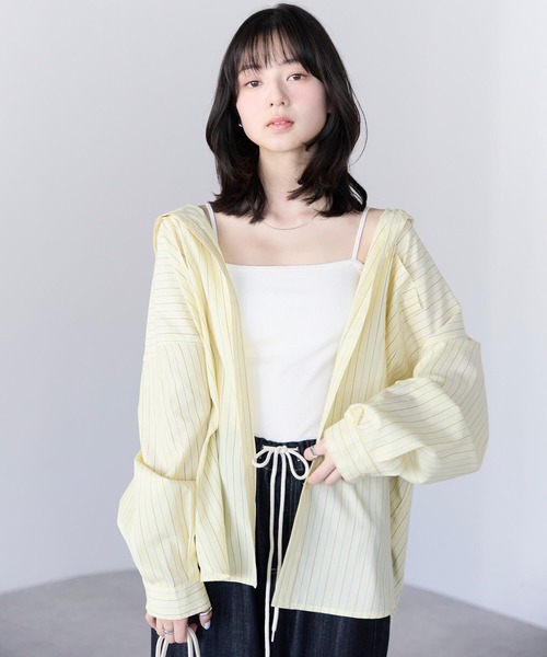 pocket(ポケット)の「フード付きオーバーサイズシャツ(シャツ/ブラウス・レディース・オフホワイト/ブルー/ブラック/イエロー・FREE)」の10枚目の写真