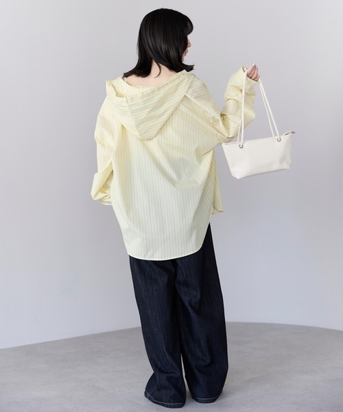 pocket(ポケット)の「フード付きオーバーサイズシャツ(シャツ/ブラウス・レディース・オフホワイト/ブルー/ブラック/イエロー・FREE)」の18枚目の写真