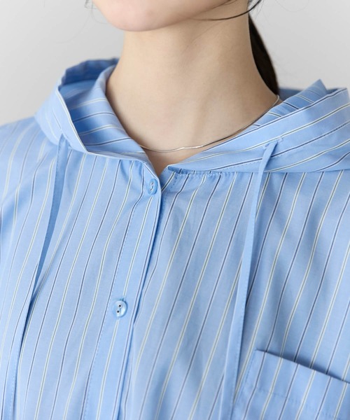 pocket(ポケット)の「フード付きオーバーサイズシャツ(シャツ/ブラウス・レディース・オフホワイト/ブルー/ブラック/イエロー・FREE)」の5枚目の写真