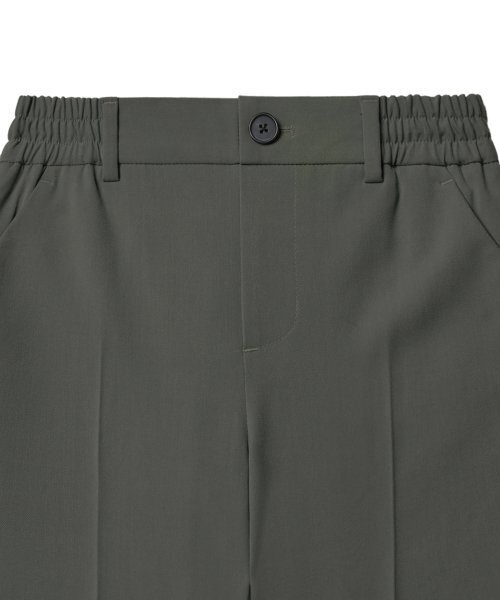 MUSINSA STANDARD KIDS（ムシンサスタンダードキッズ）の「テーパードバンディングスラックス [ライトカーキ]（その他パンツ・レディース・その他・150/130/140/120）」の4枚目の写真
