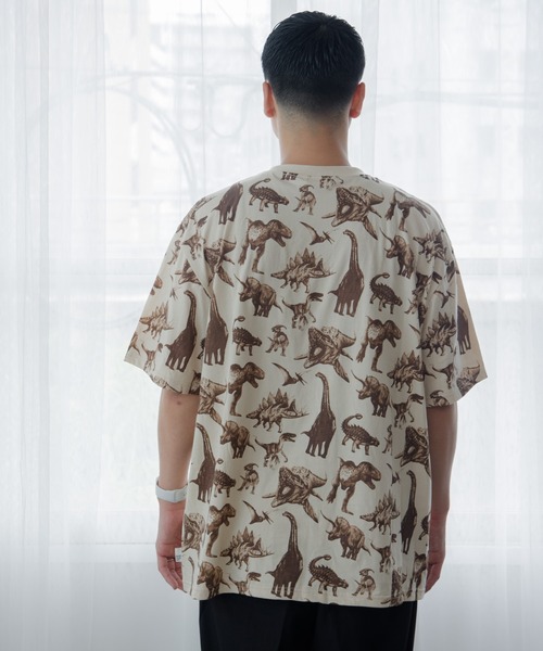 MAKE YOUR DAY（メイクユアデイ）の「リアルダイナソー総柄半袖Tシャツ■パパサイズ（Tシャツ/カットソー・メンズ・オフホワイト/グリーン/ベージュ・L/M）」の9枚目の写真