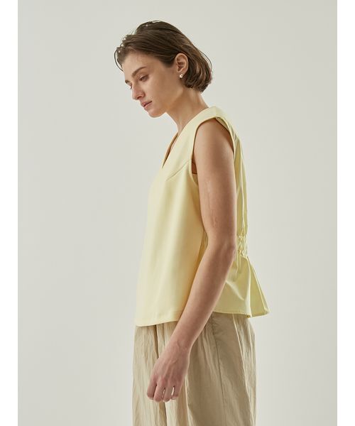 Henon.(ヘノン)の「ドッキングVネックトップス(Tシャツ/カットソー・レディース・クリーム/ブラック・F)」の4枚目の写真