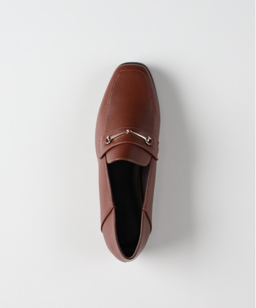 Right-on（ライトオン）の「【HONEYSUCKLE ROSE】ビット付き2WAYローファー (知的なアクセント / スクエアトゥ / リラックス / オフィスカジュアル)（ローファー・レディース・ブラック/ブラウン・S/M/L）」の3枚目の写真