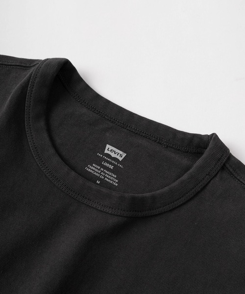 Levi's(リーバイス)の「【74】【Levi’s/リーバイス】ヘビーウェイト ルーズシルエット 無地 クルーネックTシャツ(Tシャツ/カットソー・メンズ・ホワイト/ブラック・M/S/XL/L)」の4枚目の写真