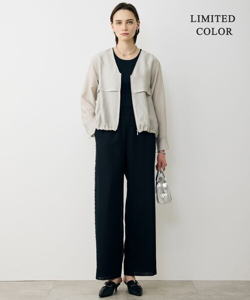 ICB(アイシービー)の「【WEB限定カラーあり】 リヨセルナイロンワッシャー Vネックブルゾン(ブルゾン・レディース・ネイビー系/黄土色系/サックスブルー系/ライトイエロー系/グレー系・0/2/4/6)」の8枚目の写真