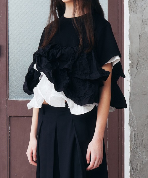 LE CIEL BLEU（ルシェルブルー）の「SS Tシャツw/ラッフルヘム / SS T-Shirt w/ Ruffled Hem（Tシャツ/カットソー・レディース・ブラック/ホワイト/ネイビー・36）」の8枚目の写真