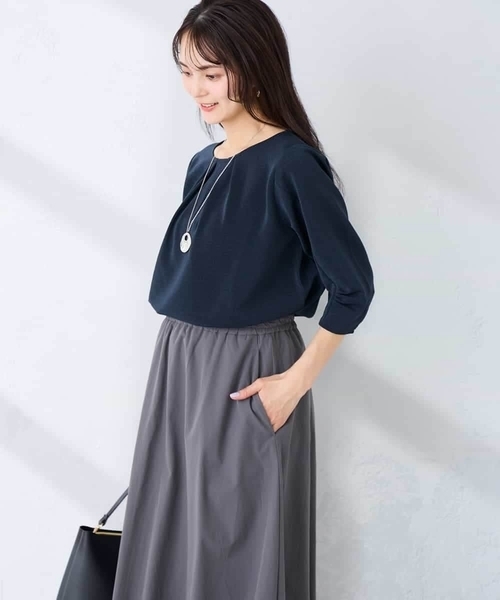 a.v.v(アーヴェヴェ)の「【WEB限定/洗える】タックスリーブカットソー(Tシャツ/カットソー・レディース・ネイビー/ダークインディゴブルー・38/40)」の17枚目の写真