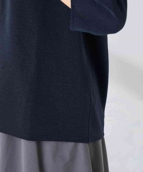 a.v.v(アーヴェヴェ)の「【WEB限定/洗える】タックスリーブカットソー(Tシャツ/カットソー・レディース・ネイビー/ダークインディゴブルー・38/40)」の6枚目の写真