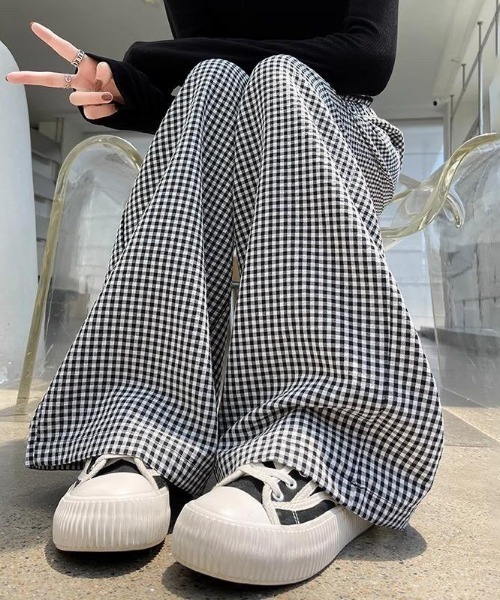 NANEA(ナネア)の「ギンガムチェック ウエストパイピングワイドパンツ(その他パンツ・レディース・ブラック・MEDIUM/SMALL)」の14枚目の写真